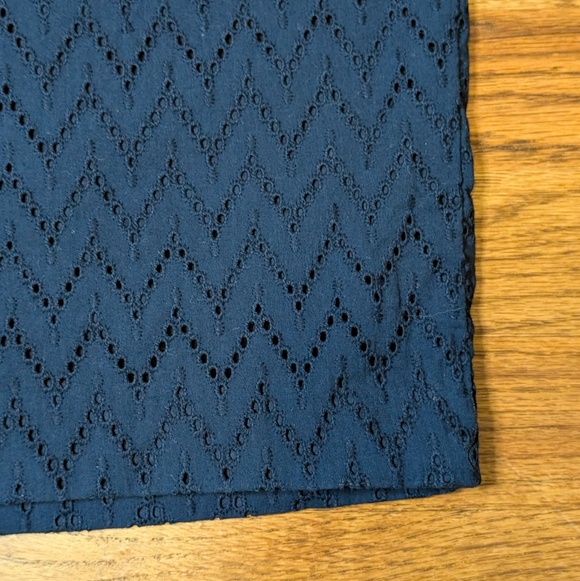Banana Republic Women's Pencil Skirt Navy Blue Eyelet Lined 100% Cotton Size 14 - Picture 8 of 10